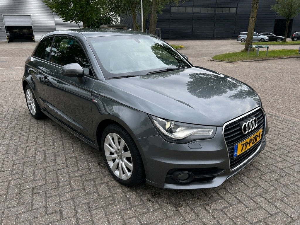 Audi A1 1.4 TFSI S edition NAVI CRUISE PDC STOELVW NAP, Euro 5, 4 stoelen, Leder en Stof, 49 €/maand