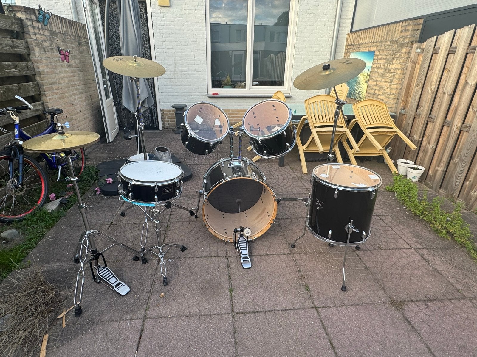 Fame drumstel met bekkens en pedalen