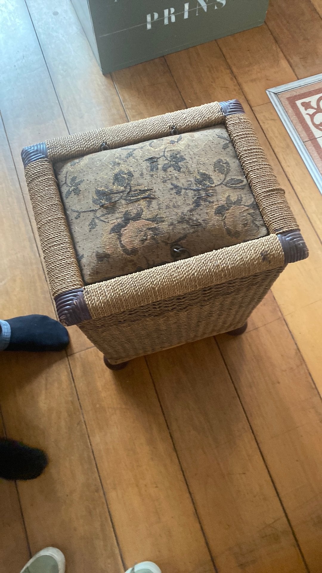 Vintage rieten wasmand/opbergmand met kussen, Ophalen, Minder dan 50 cm, Gebruikt, Overige materialen