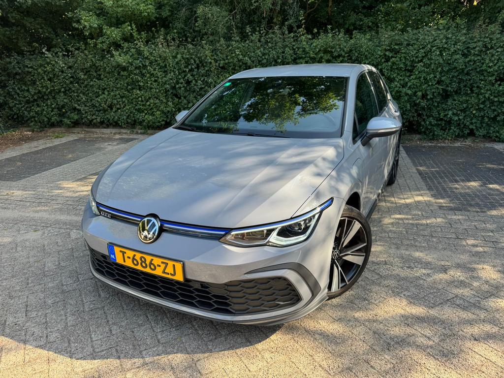 Volkswagen Golf 8 GTE 245 pk 2021, Auto's, Zwart, 4 cilinders, Lichtsensor, Plug-in hybride