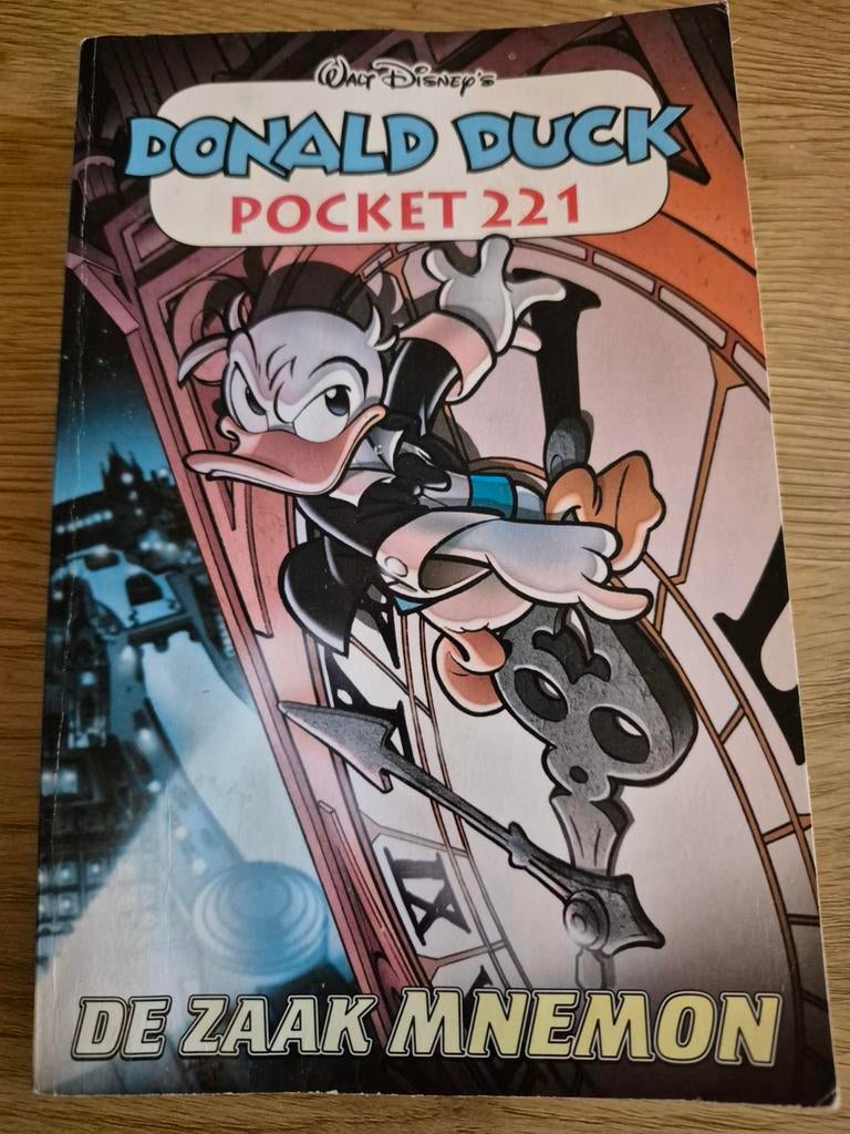 Donald Duck Pocket 221 - De Zaak Mnemon, Gelezen, Ophalen of Verzenden, Walt Disney, Eén stripboek