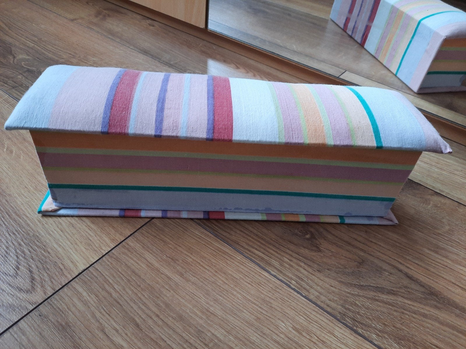 Mooie langwerpige opbergkist. Roze gestreept., Ophalen of Verzenden, Zo goed als nieuw, Rechthoekig, Kunststof