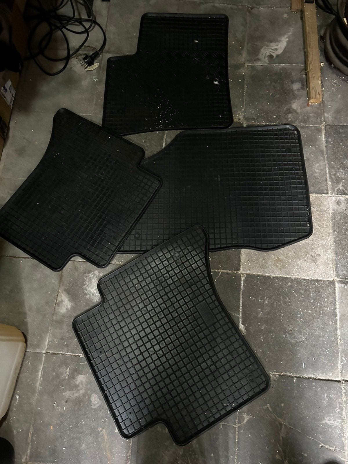 Rubber matten Porsche Cayenne, Ophalen