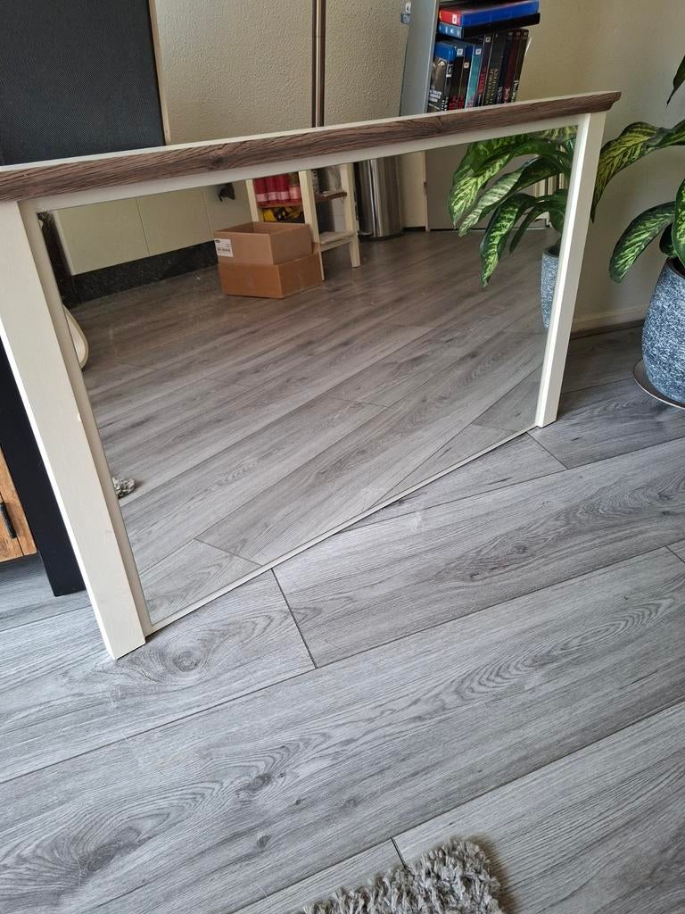 Mooie grote spiegel met houten rand, Ophalen, Gebruikt, Rechthoekig, 100 tot 125 cm