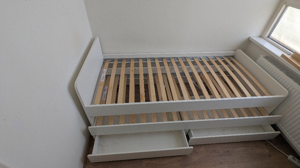 Ikea bed Släkt met lades en logeerbed, Huis en Inrichting, Ophalen, Gebruikt, 90 cm, Eenpersoons