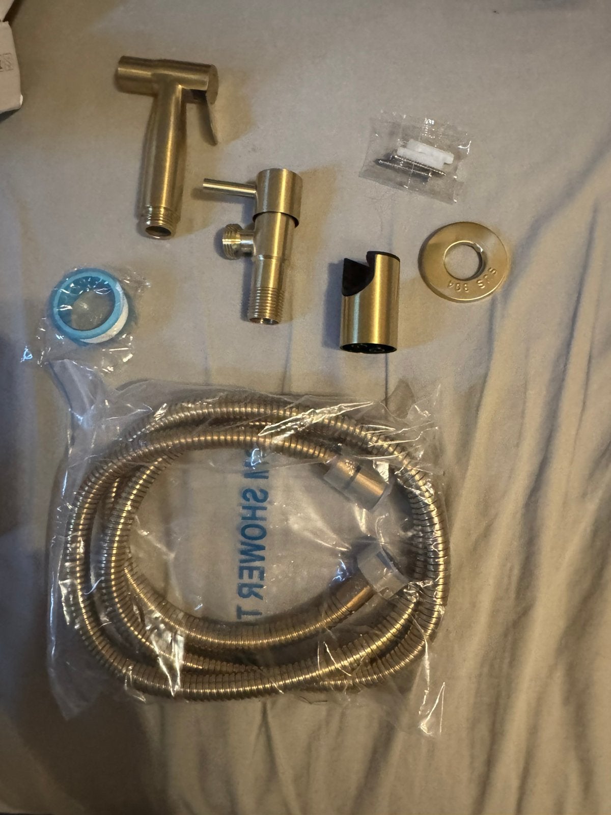 Bidet sproeier met slang nieuw goud, Ophalen of Verzenden, Nieuw, Toilet