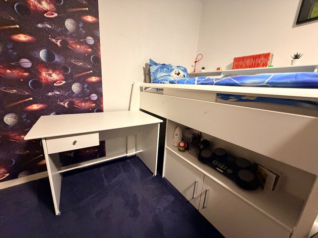 Half hoogslaper met bureau, en diverse kast ruimte, Ophalen, Zo goed als nieuw, Hoogslaper