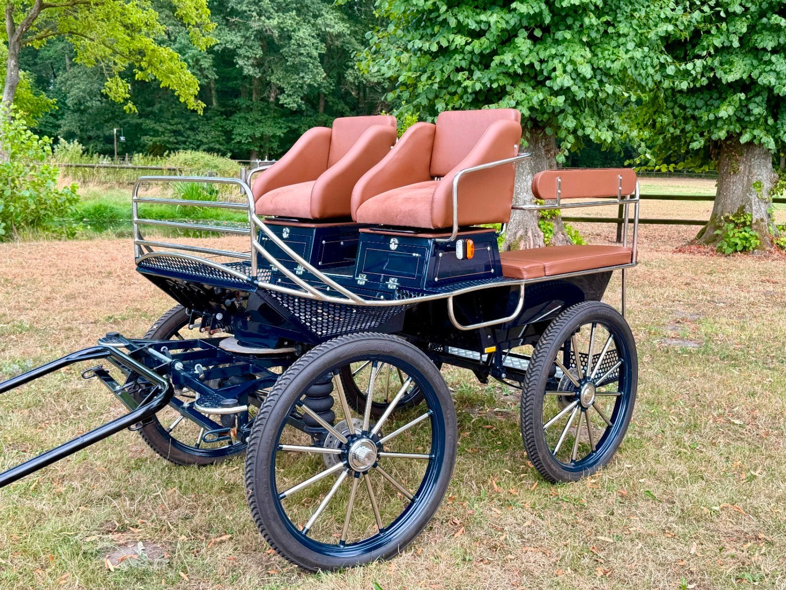 Prachtige luxe doorloop menwagen, Dieren en Toebehoren, Rijtuigen en Koetsen, Zo goed als nieuw, Marathonwagen, Paard