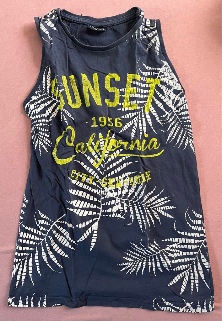 1x mouwloos shirt jongen maat 140, Ophalen of Verzenden, Gebruikt, Jongen, Shirt of Longsleeve
