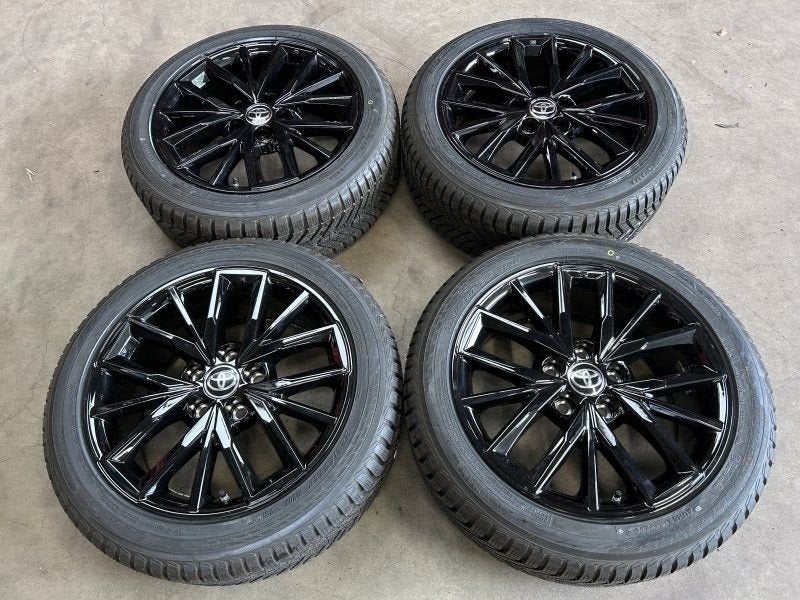 17 inch originele velgen + winterbanden Toyota Corolla Auris, -, -, Banden en Velgen, Nieuw