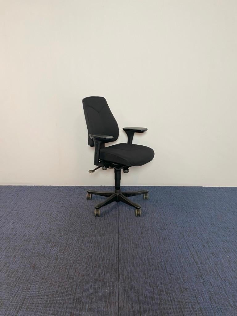 Bureaustoel Kinnarps Freefloat Synchrone 6000 - Zwart, Ophalen, Gebruikt, Zwart, Bureaustoel