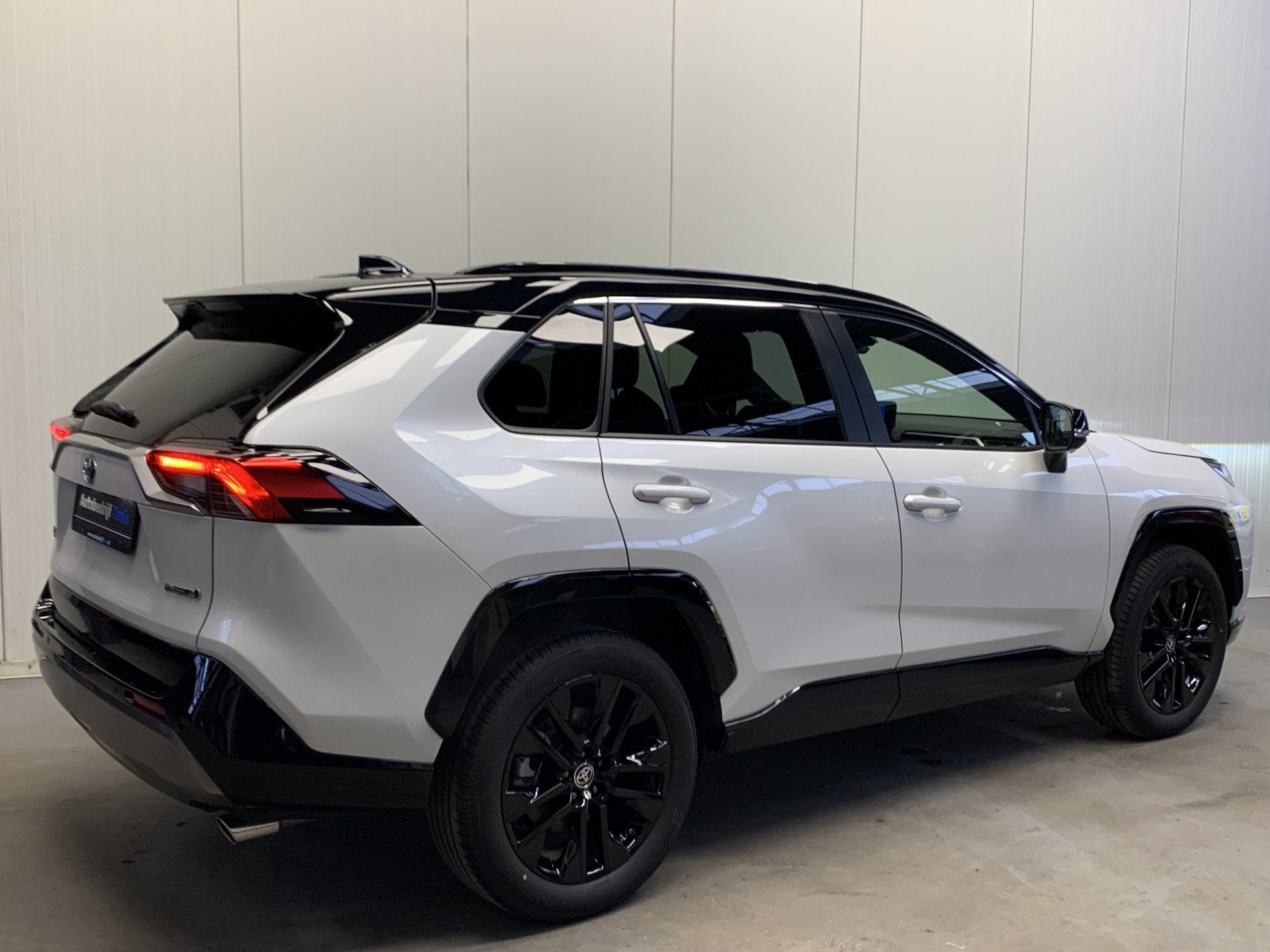 Toyota RAV4 2.5 Hybrid Style TWOTONE-LEDER-360CAMERA-JBL.S, Auto's, Gebruikt, Leder en Stof, Wit, Origineel Nederlands