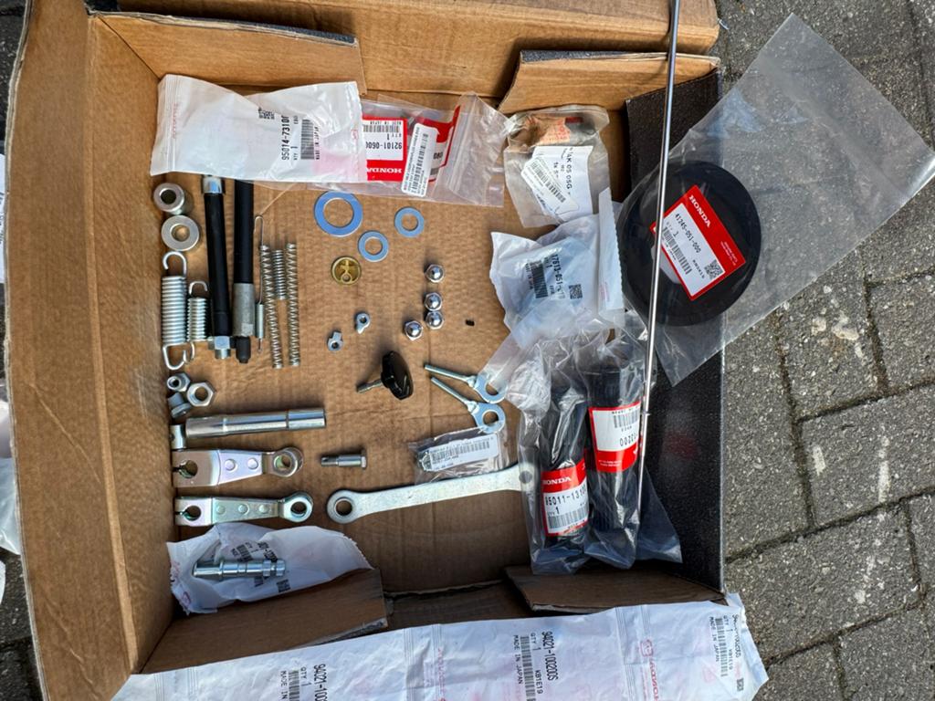 Honda ss50 nieuwe orginele delen, Ophalen of Verzenden, Nieuw, Overige merken