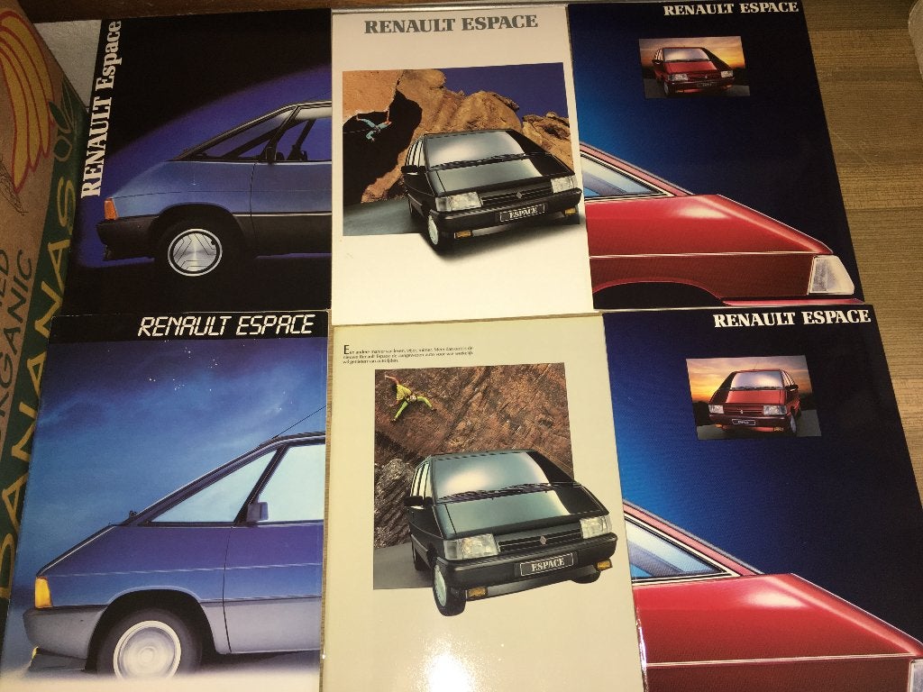 11x Renault Espace folders brochures accessoires aktiemodel, Boeken, Ophalen of Verzenden, Zo goed als nieuw, Renault