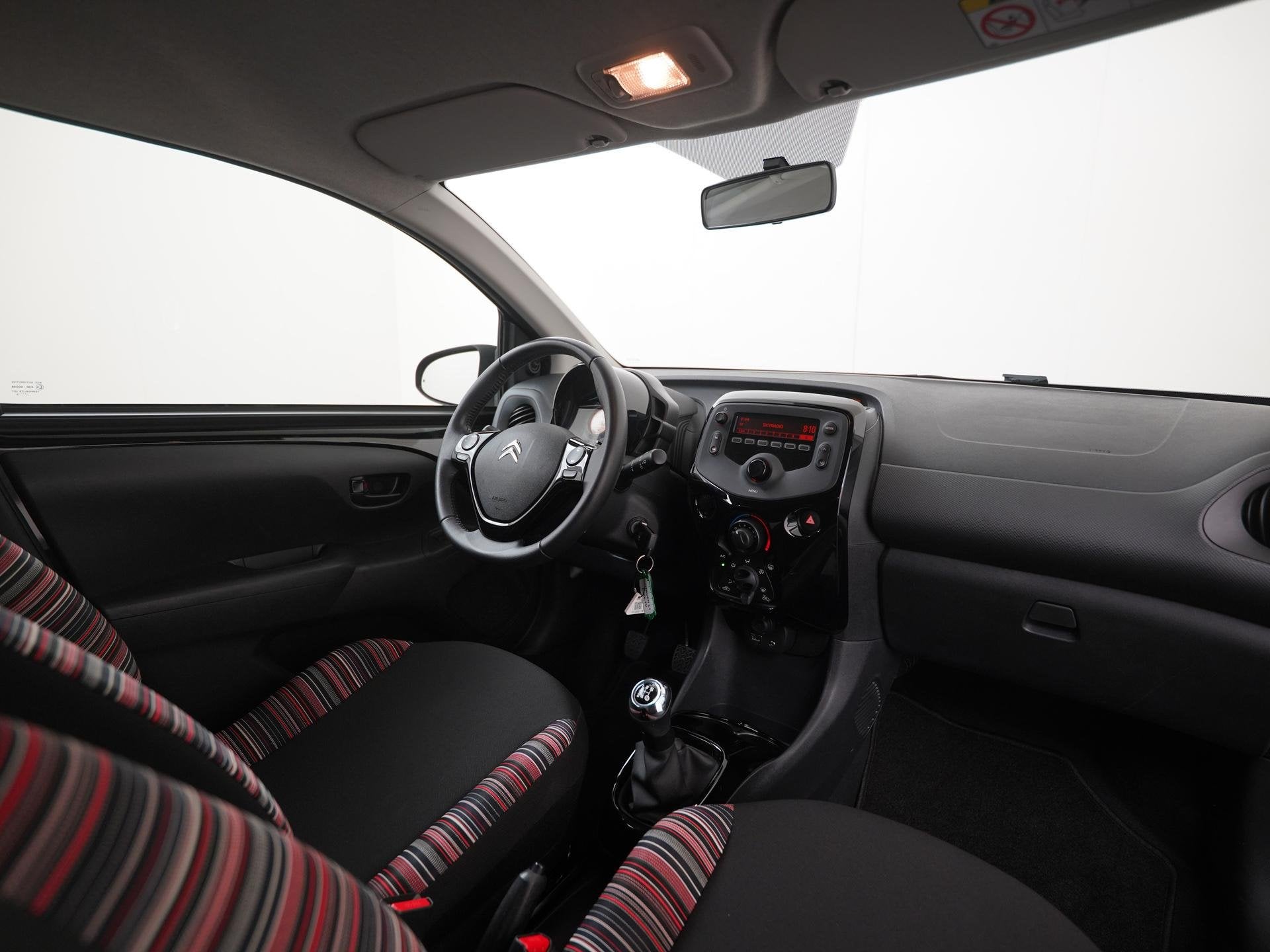 Citroen C1 1.0 VTi Feel | Zondag Open!, Voorwielaandrijving, 12 maanden, Stof, Gebruikt