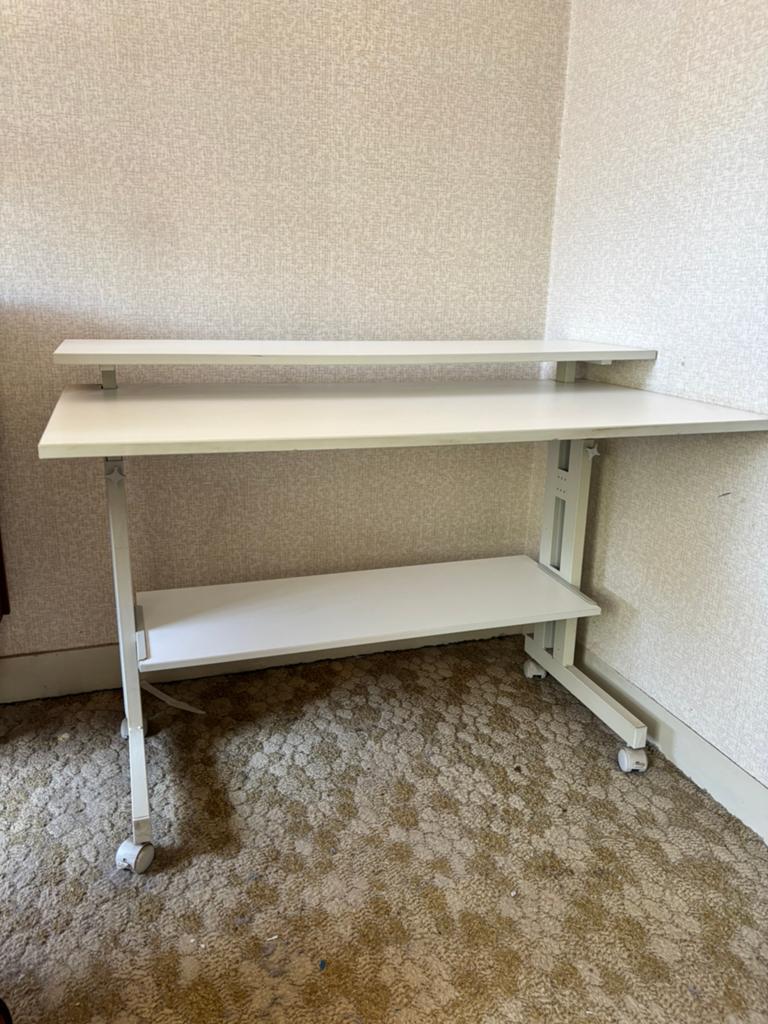 Bureau (gratis af te halen), Ophalen, Gebruikt