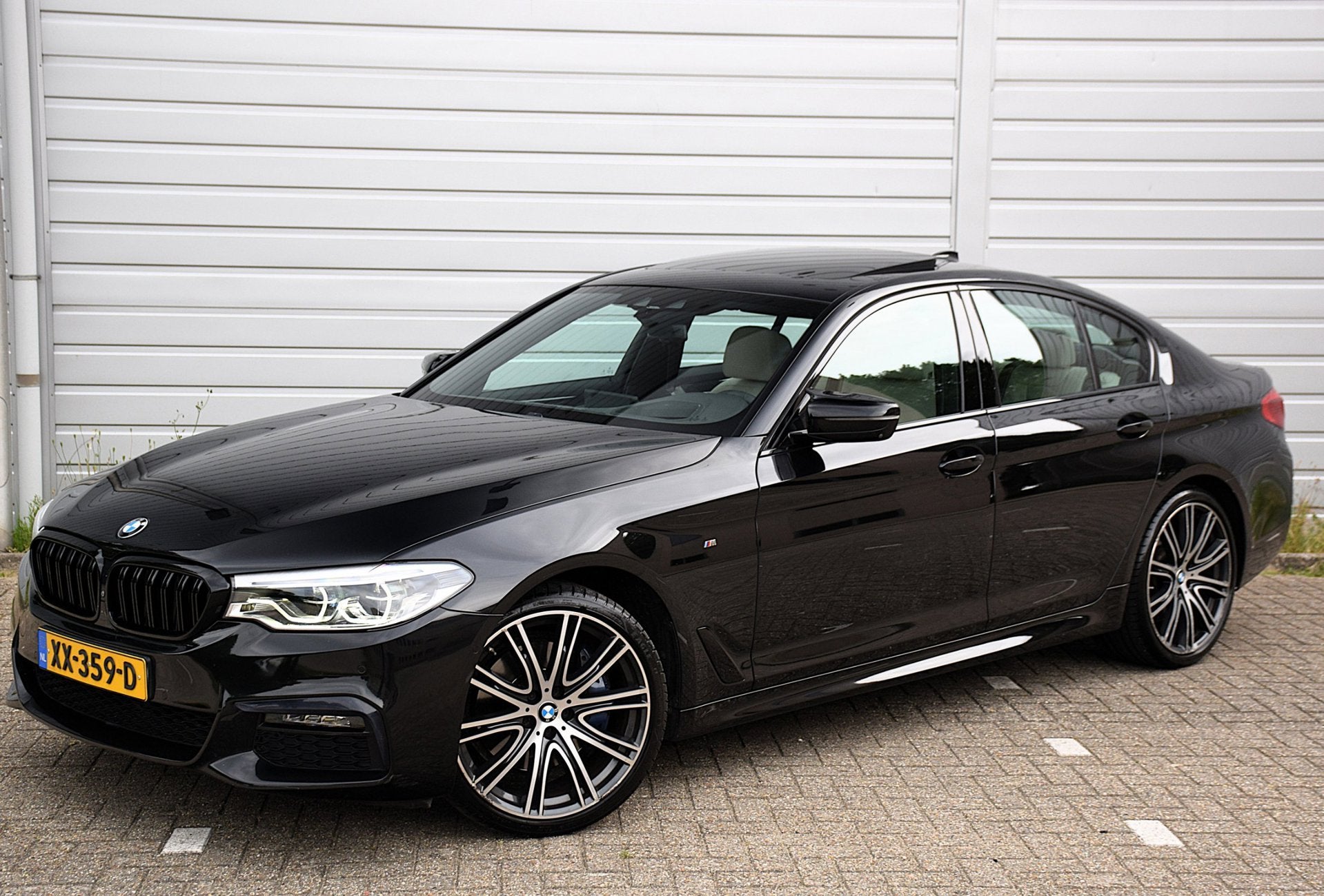 BMW 5-serie 530i High Executive Edition*Dak*Navi*360Cam*M-Pa, Automaat, 1998 cc, Achterwielaandrijving, Gebruikt