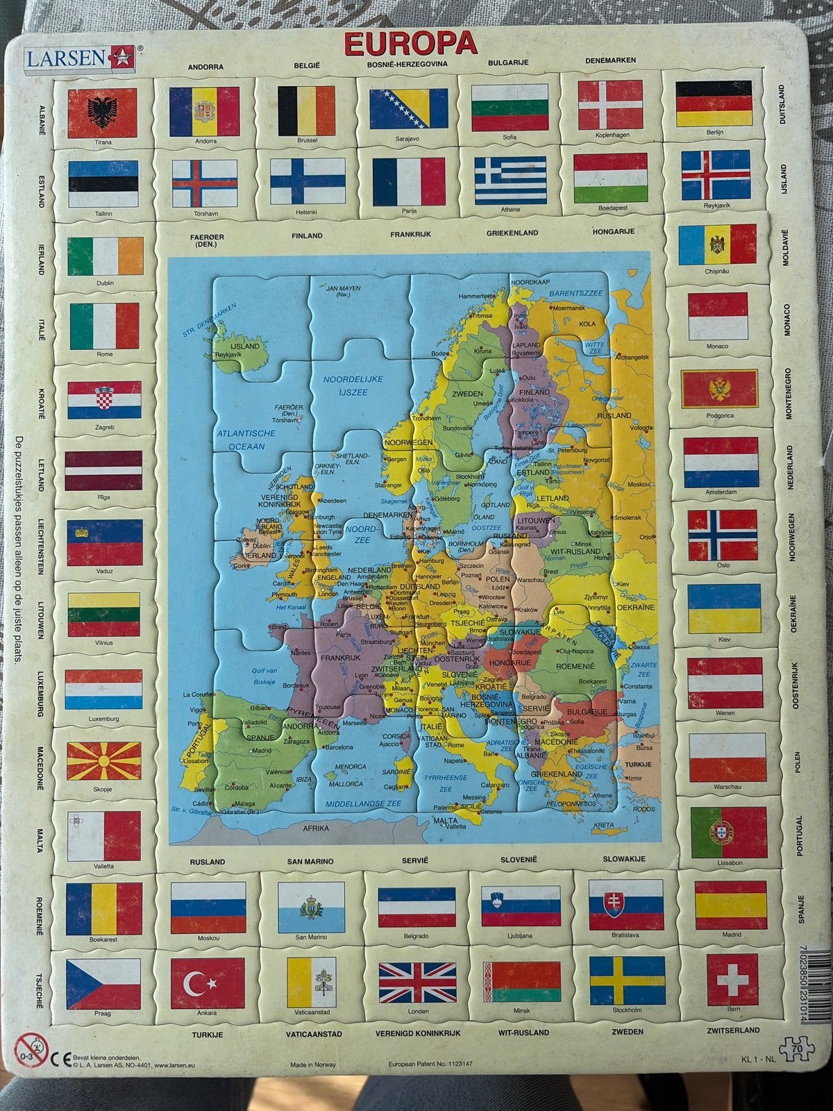 Larsen Europa Puzzel met Landen en Vlaggen, Ophalen of Verzenden, Gebruikt, Puzzelen
