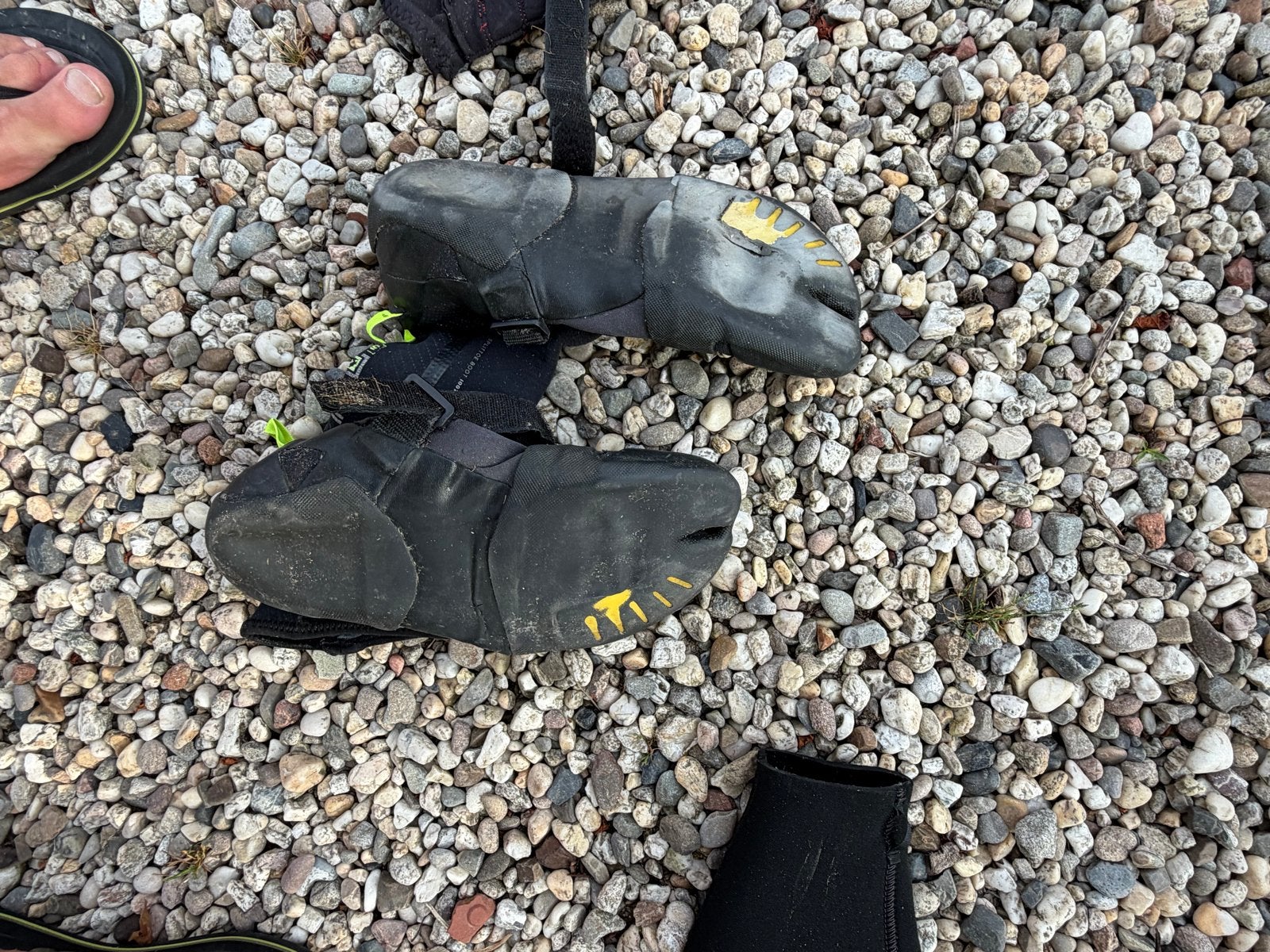 Wetsuit, zwemvest, trapeze, schoenen en helm, Watersport en Boten, Windsurfen, Ophalen, Gebruikt