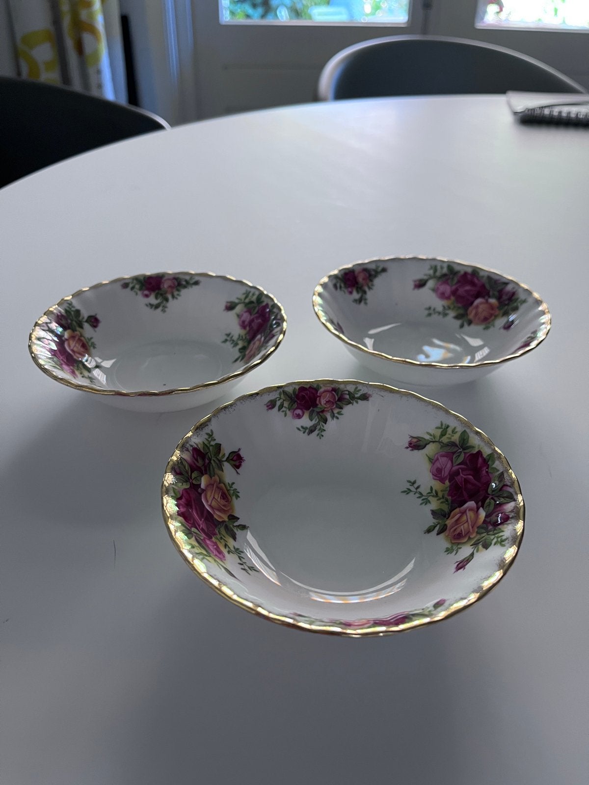 Royal Albert Old Country Roses Dessertschaaltjes 13,5 cm, Klassiek, Ophalen of Verzenden, Zo goed als nieuw, Kom(men)