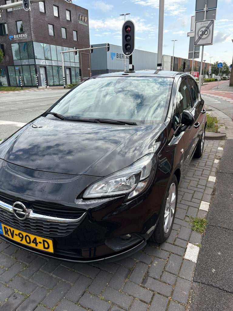 Opel  corsa 1.4. Benzine 5 D trekhaak lmvelgen, Auto's, Opel, Voorwielaandrijving, 4 cilinders, 100 pk, Zwart