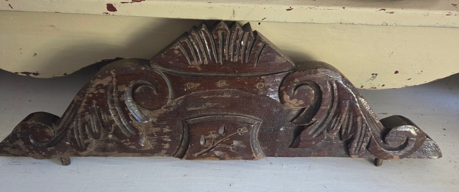 Oud Frans houten ornament
47,5 lang
14 cm hoog in het midden, Ophalen of Verzenden