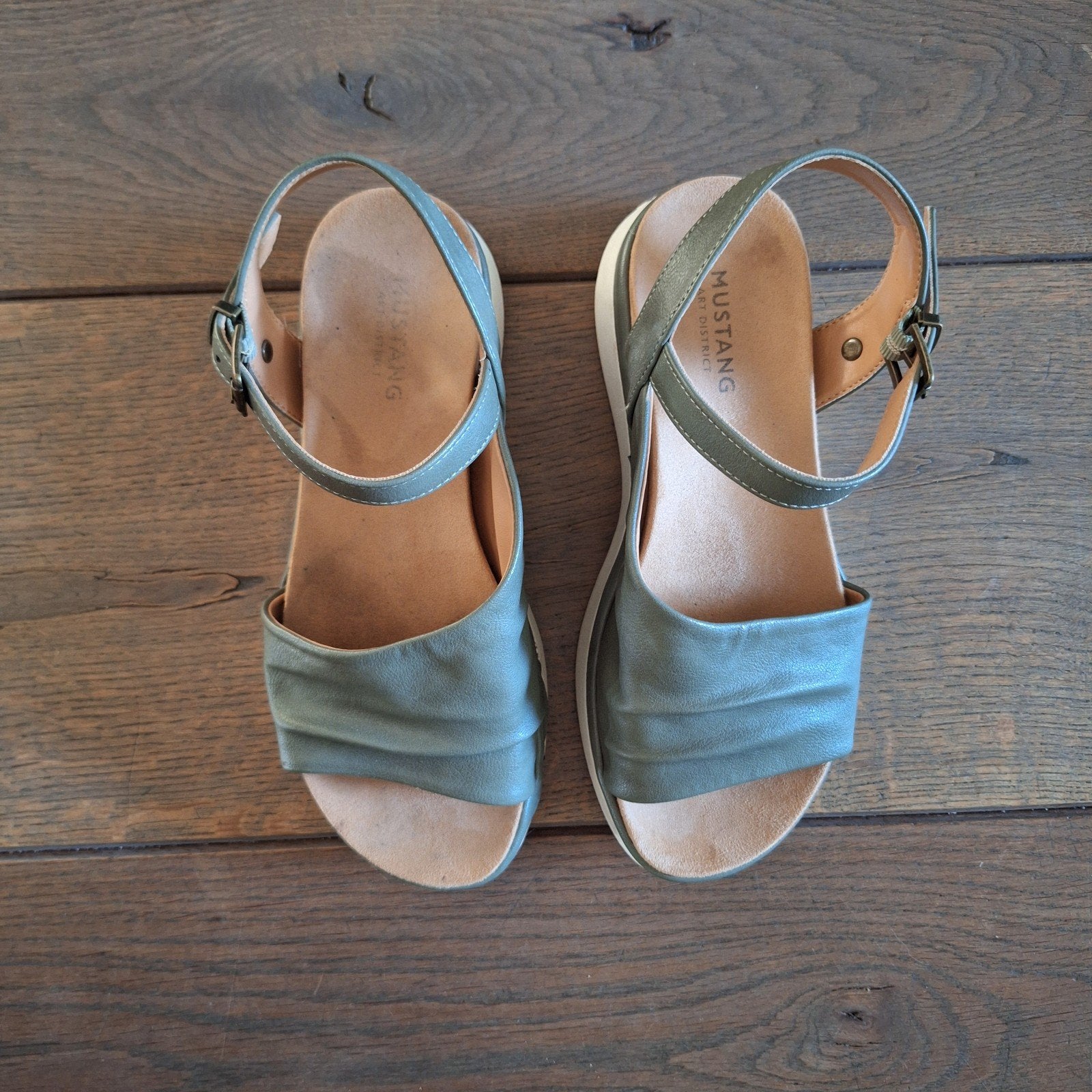 Mustang leren dames sandalen 39, Zo goed als nieuw, Mustang, Groen, Sandalen of Muiltjes
