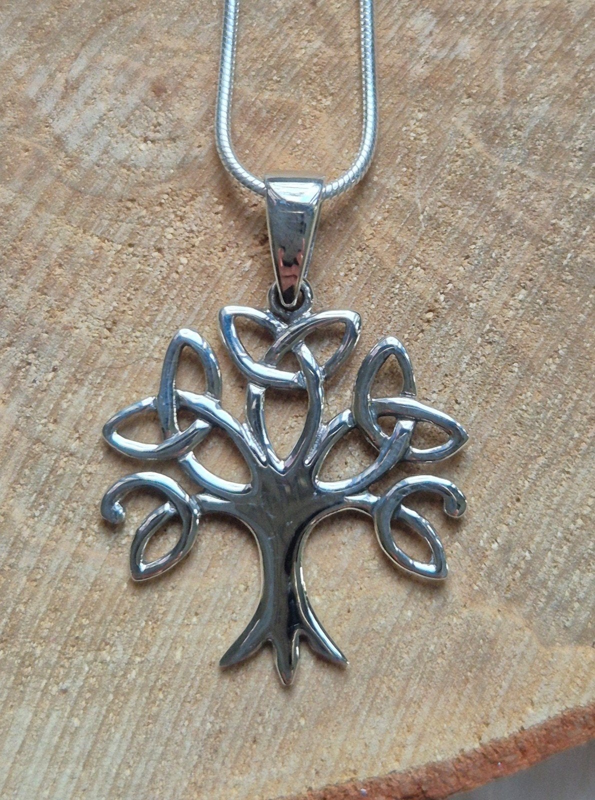 Zilveren kettinghanger Levensboom met Triskelion, Nieuw, Ophalen of Verzenden, Kruis of Symbool, Zilver