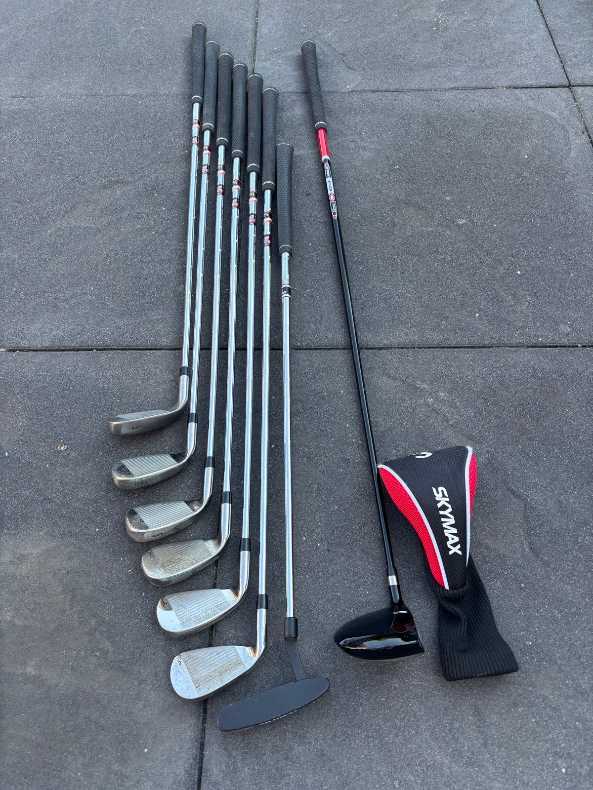 Complete golfset met driver, ijzers en putter