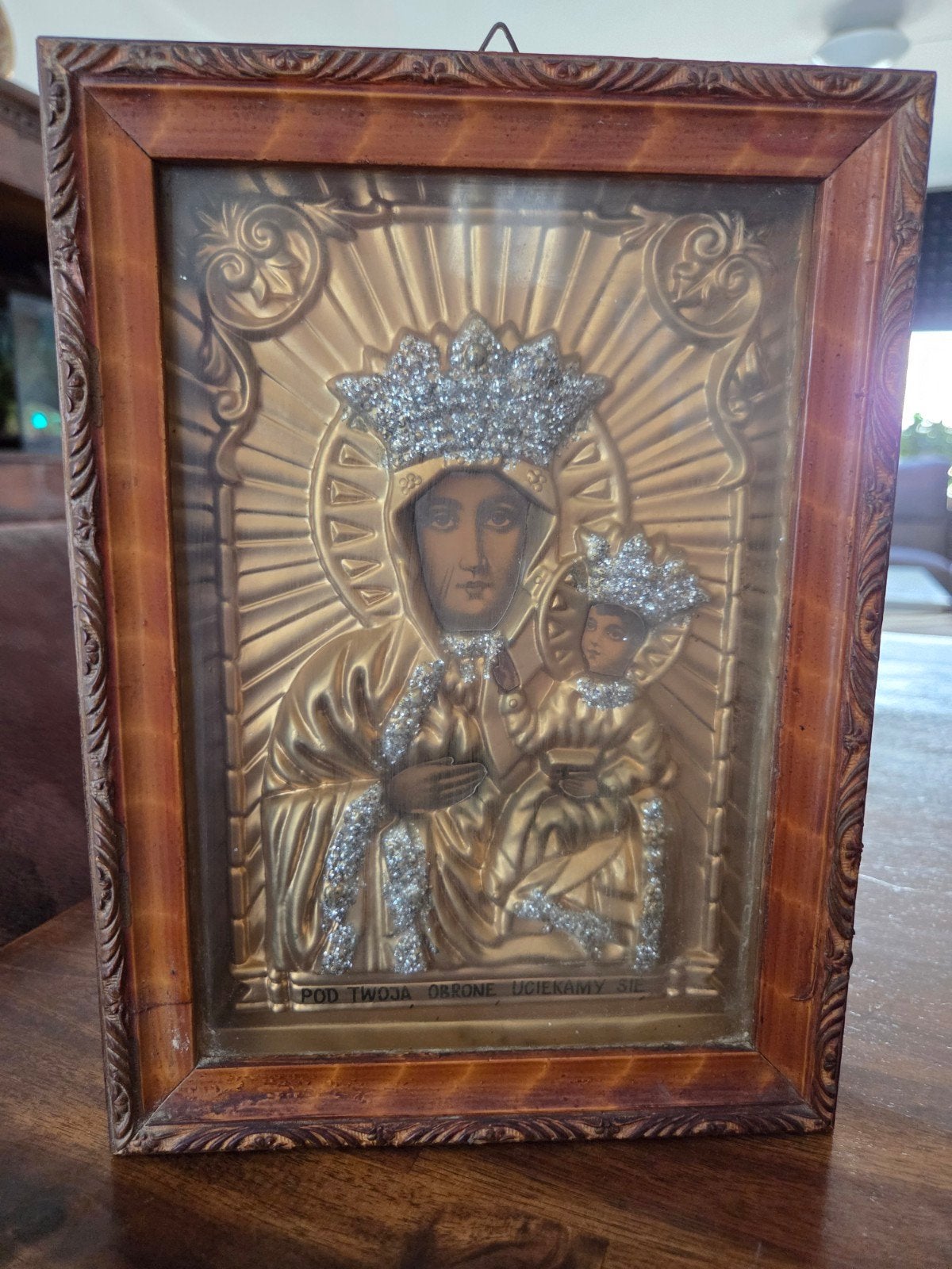 Vintage Pools Reliëf Icoon – Zwarte Madonna van Częstochowae, Ophalen