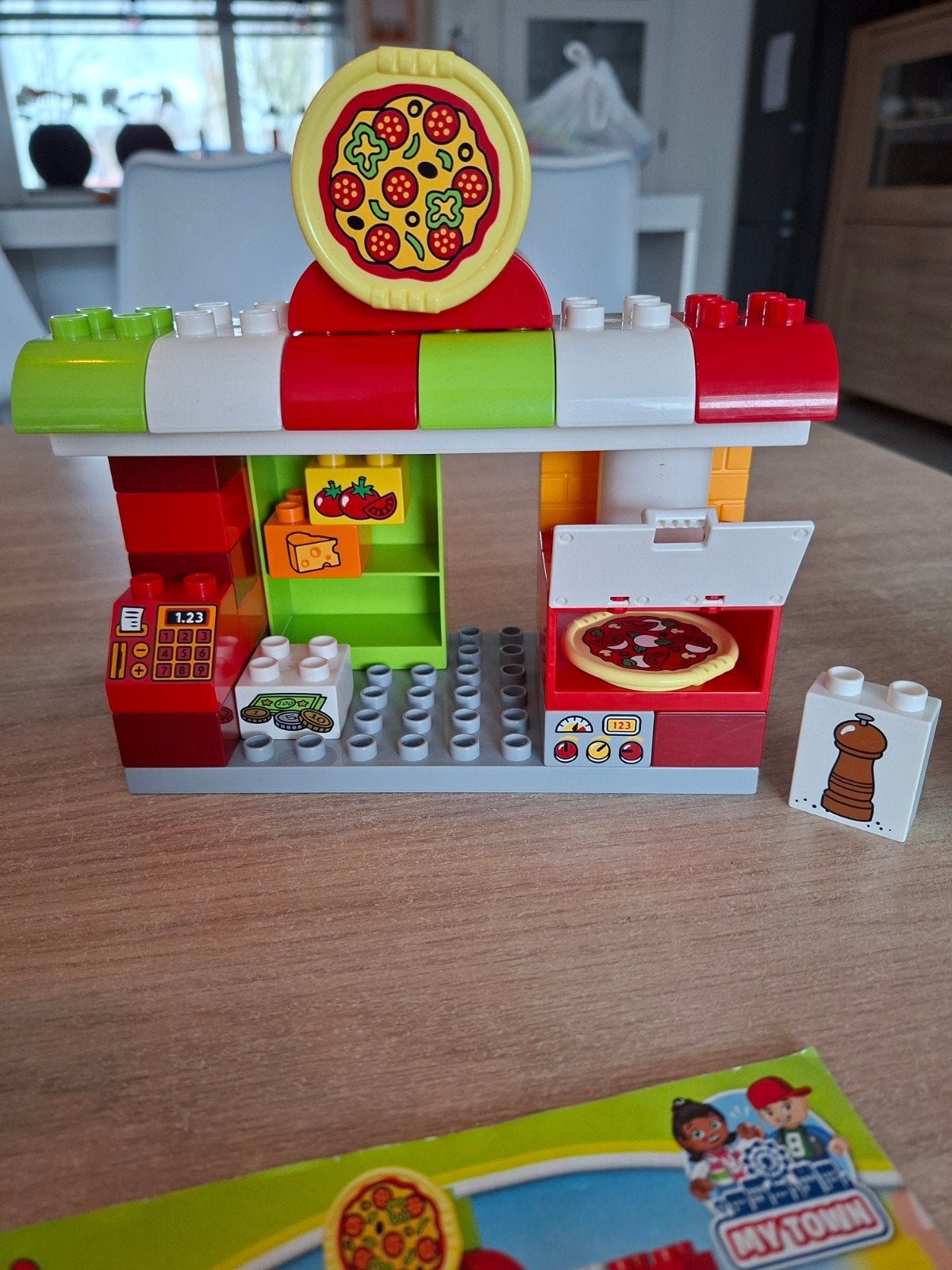 Lego Duplo Pizzeria 10834 - Complete set met figuren, Compleet, City, Ophalen of Verzenden, Zo goed als nieuw