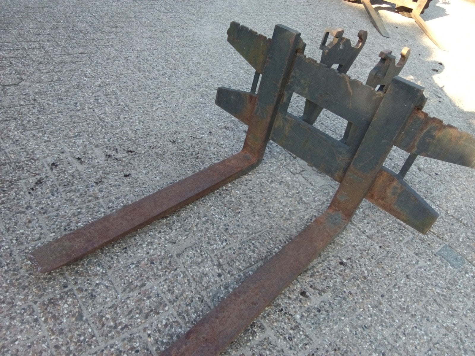 Robuuste vorkenbord met lepels voor cw05, Meer dan 4000 kg, Ophalen, Voorzetapparatuur