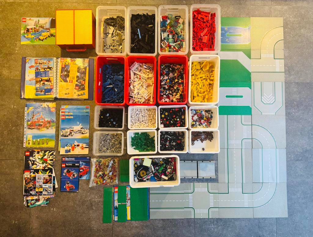 Grote vintage LEGO partij met minifiguren en boekjes, Kinderen en Baby's, Speelgoed | Duplo en Lego, Gebruikt, Lego, Overige typen