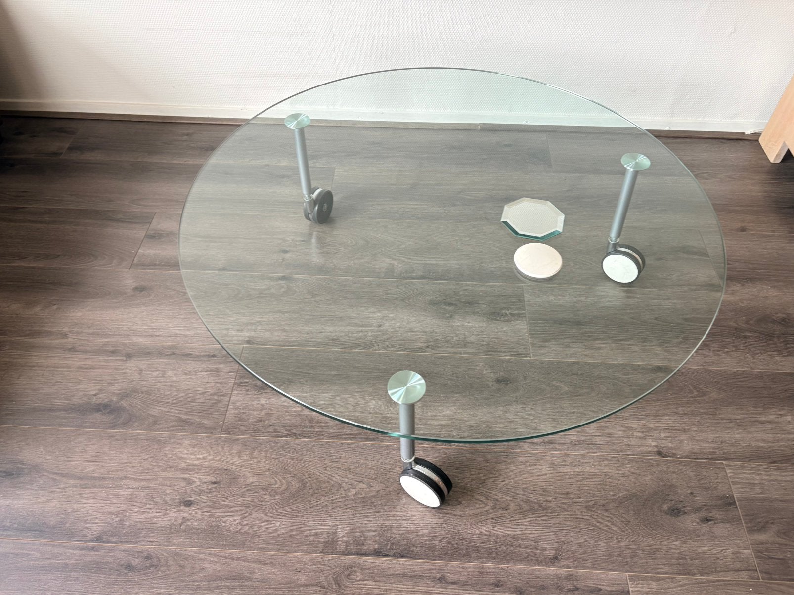 Ronde glazen salon tafel, Huis en Inrichting, Ophalen, Gebruikt, Rond, Minder dan 50 cm
