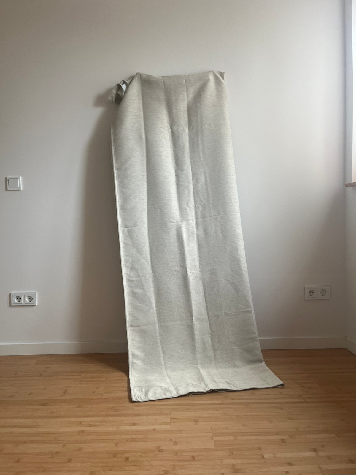 Verduisterende gordijnen, 2 beige, Huis en Inrichting, Beige, 145 cm, Ophalen of Verzenden, Zo goed als nieuw