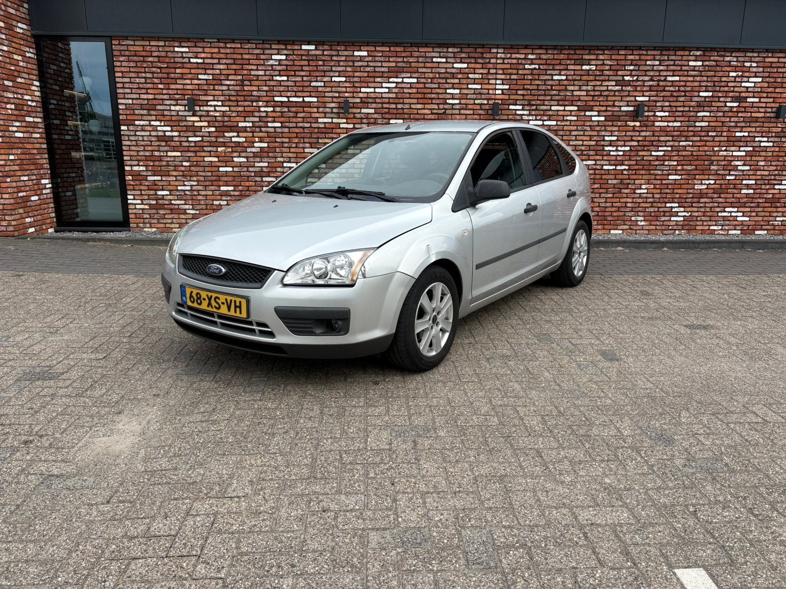 Ford Focus 1.6 airco nieuwe apk, Auto's, 1596 cc, 15 km/l, 4 cilinders, 49 €/maand