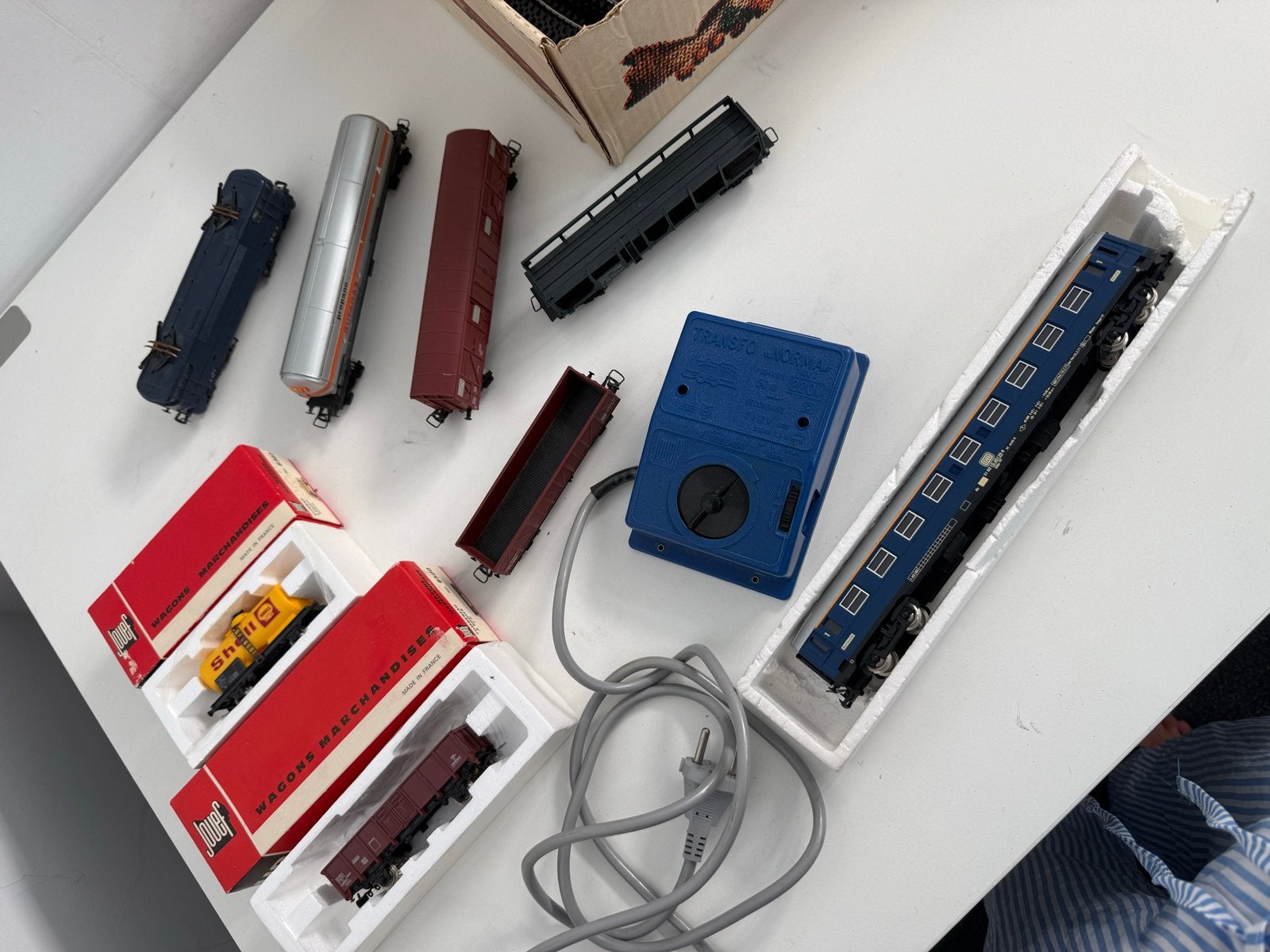 modelspoorbaan set met locomotief, wagons en rails, Ophalen, Wisselstroom, Jouef, .
