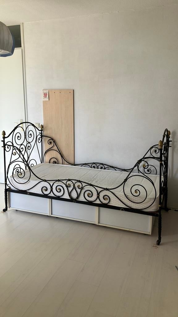 Antiek ijzeren hemelbed (rond 1890), Antiek en Kunst, Ophalen