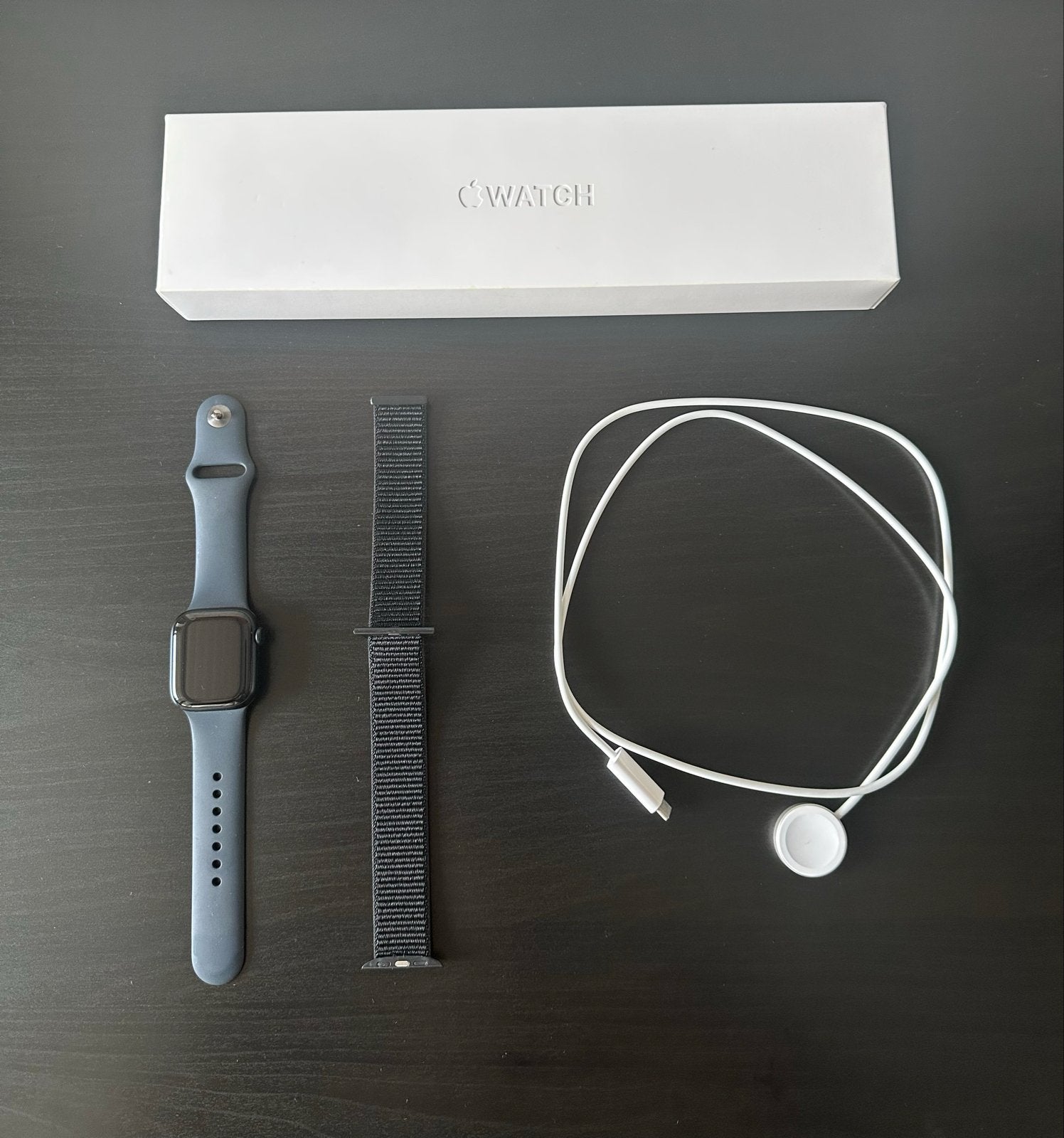 Apple Watch Series 8 (41mm) - Zwart met extra bandje