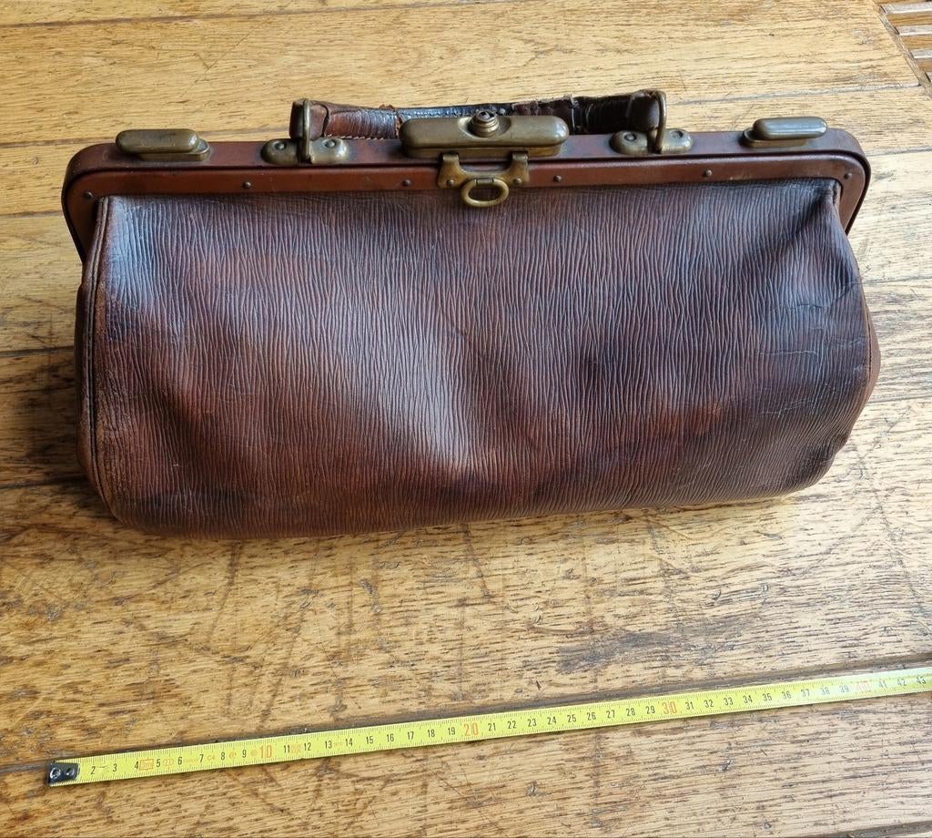 Vintage Leren Dokterstas / Reistas - Bruin brocante stuk, Sieraden, Tassen en Uiterlijk, Tassen | Reistassen en Weekendtassen