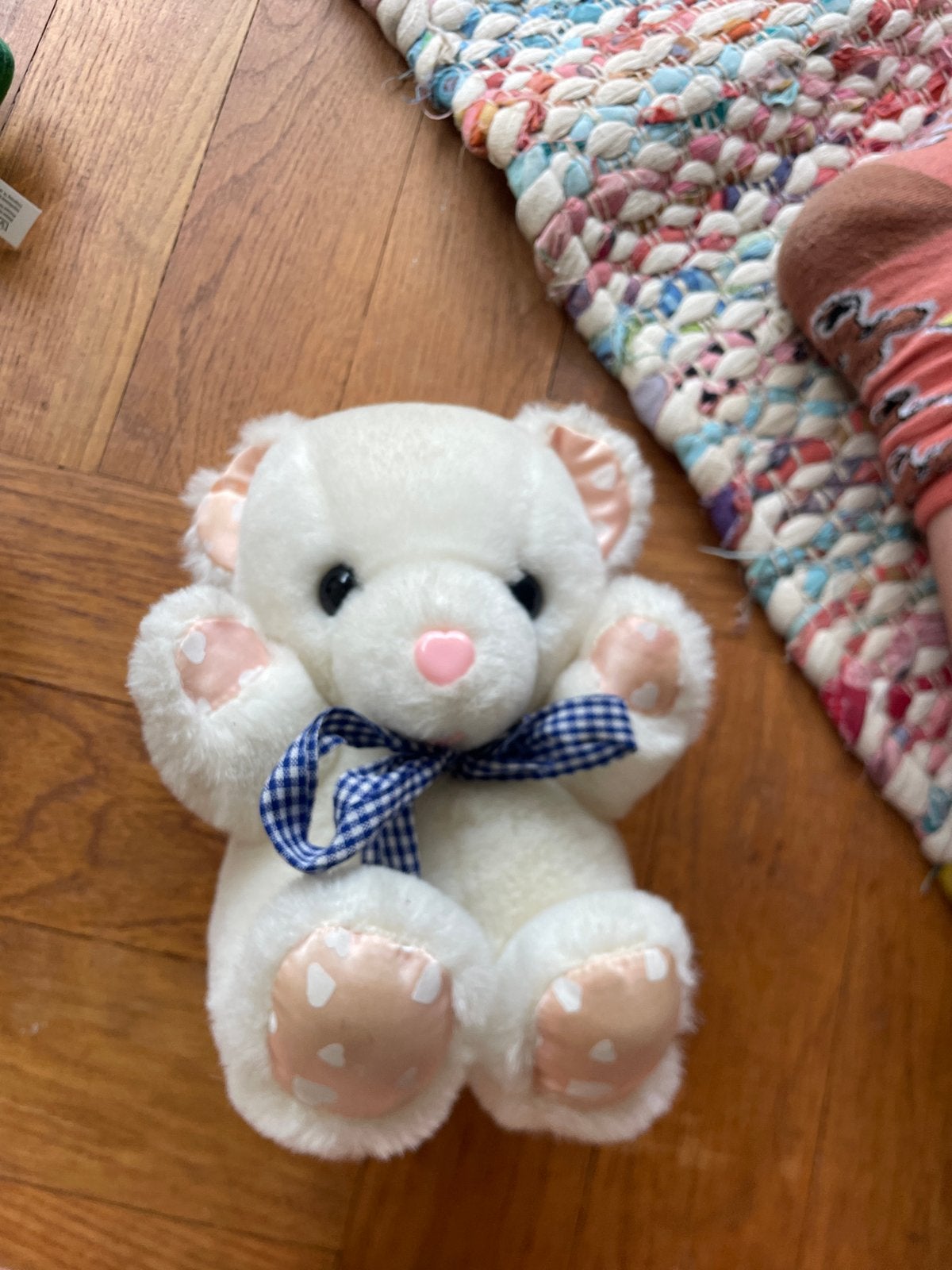 Witte teddybeer met blauw geruit strikje, Beer, Ophalen of Verzenden, Zo goed als nieuw, Middelgroot (20 tot 80 cm)