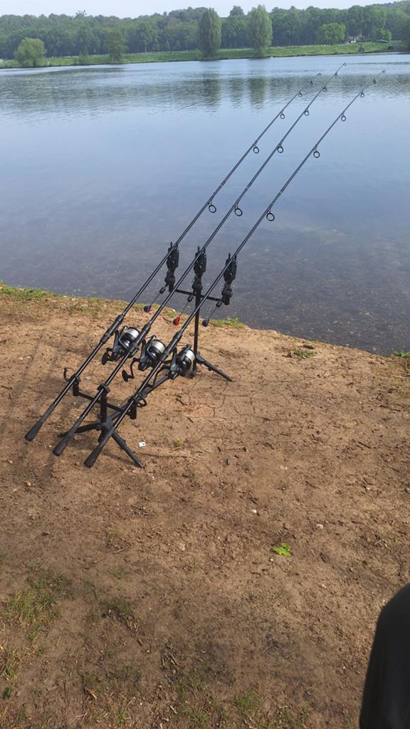 4Trakker 10ft 3lb Karperhengels 2 rod foudraal past 4rods in, Ophalen, Gebruikt