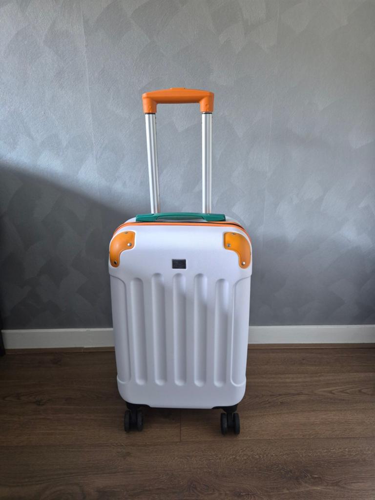 Postcodeloterij koffer nieuw, Ophalen, Wieltjes, 50 tot 60 cm, Hard kunststof