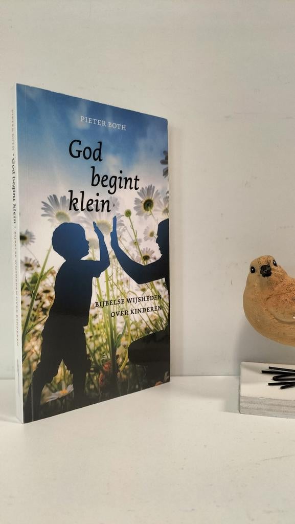 Both, Pieter; God begint klein, Ophalen of Verzenden, Gelezen, Christendom | Protestants