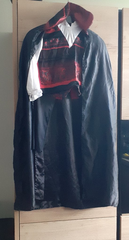 Vampier Kostuum met Cape - Perfect voor Halloween!, Ophalen of Verzenden, Gebruikt, Kostuum, Halloween of Griezel