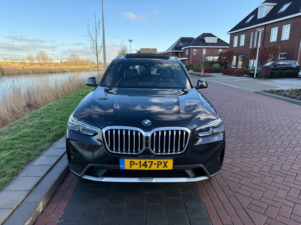BMW X3 Xdrive20i NL | Dealer ond | EX BTW | VOL, 1998 cc, Zwart, 4 cilinders, 2000 kg