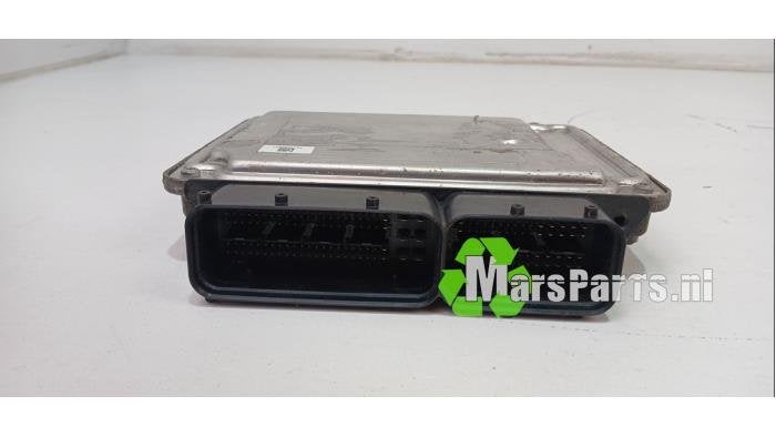 Computer Motormanagement van een Volkswagen Golf, Gebruikt, -, Volkswagen, -