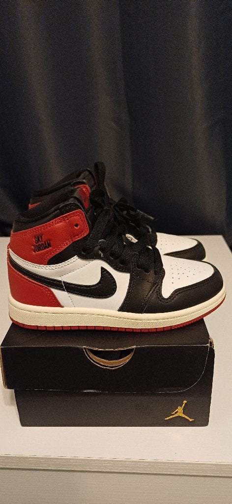JORDAN 1  SZ:28.5, Kinderen en Baby's, Ophalen, Nike Air Jordan, Jongen of Meisje, Schoenen