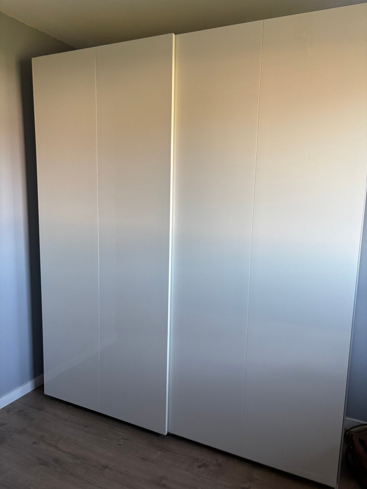IKEA PAX , hoogglans witte kledingkast met schuifdeuren, Ophalen, Gebruikt, 200 cm of meer, Met lade(s)
