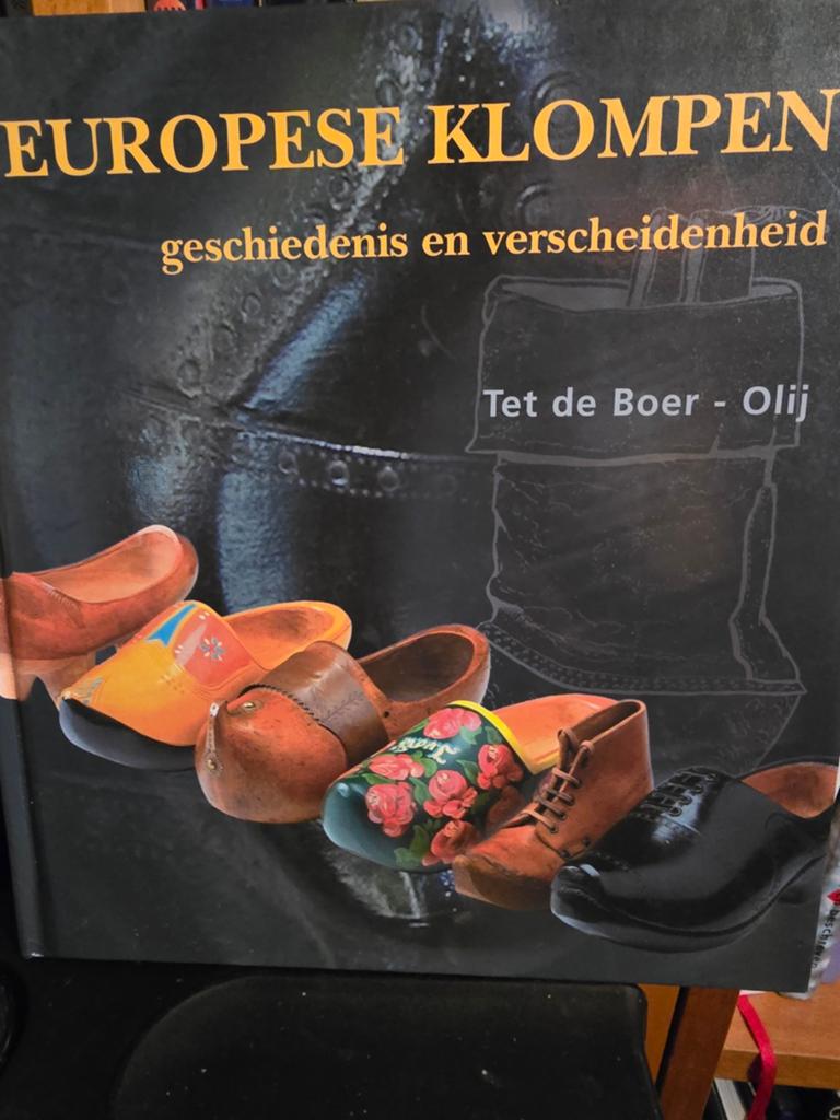 Europese Klompen:, Boeken, Literatuur, Zo goed als nieuw, Nederland, Ophalen of Verzenden